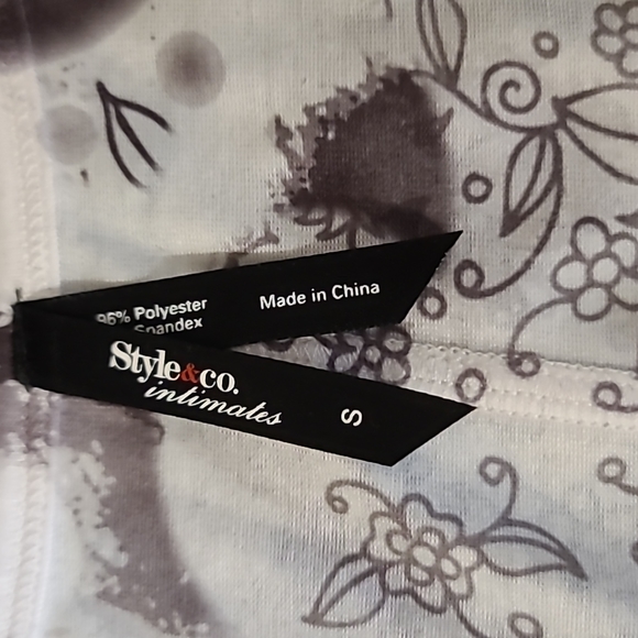 NWT Style & Co Flutter Sleeve Top - Picture 4 of 6